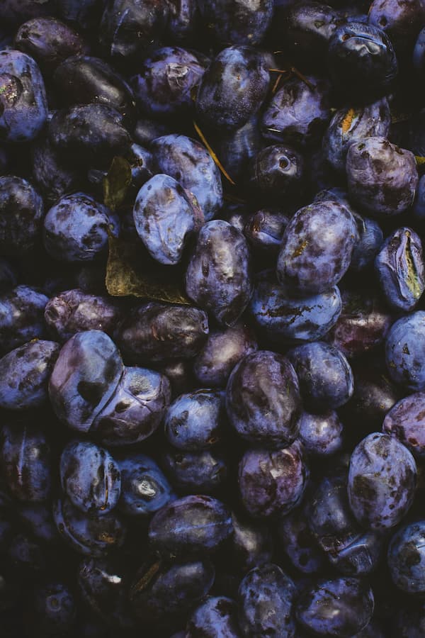 Hohanu' | Ingredients - Plums